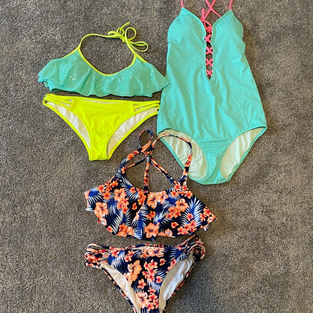 Victoria’s Secret Swimsuit Bundle